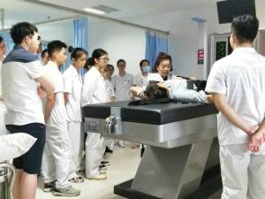 China Rehabilitation 150kg Non Surgical Spinal Decompression Machine wholesale