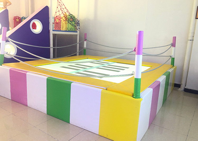Playground Interactive Floor Projection Games Trampoline 2.1 X 2.1M Easy Installation
