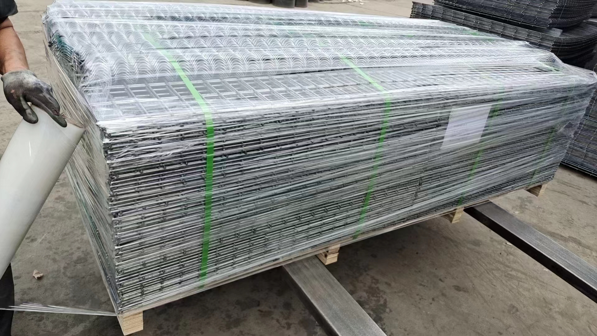 2x1x1m Welded Gabion Retaining Wall Heavy Duty Direct PVC Coated Wire Gauge 3.0mm-8.0mm