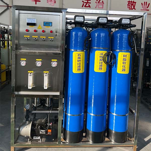 0.25T Three Tanks Of Reverse Osmosis Equipment For Industrial Water Purification And Deionization