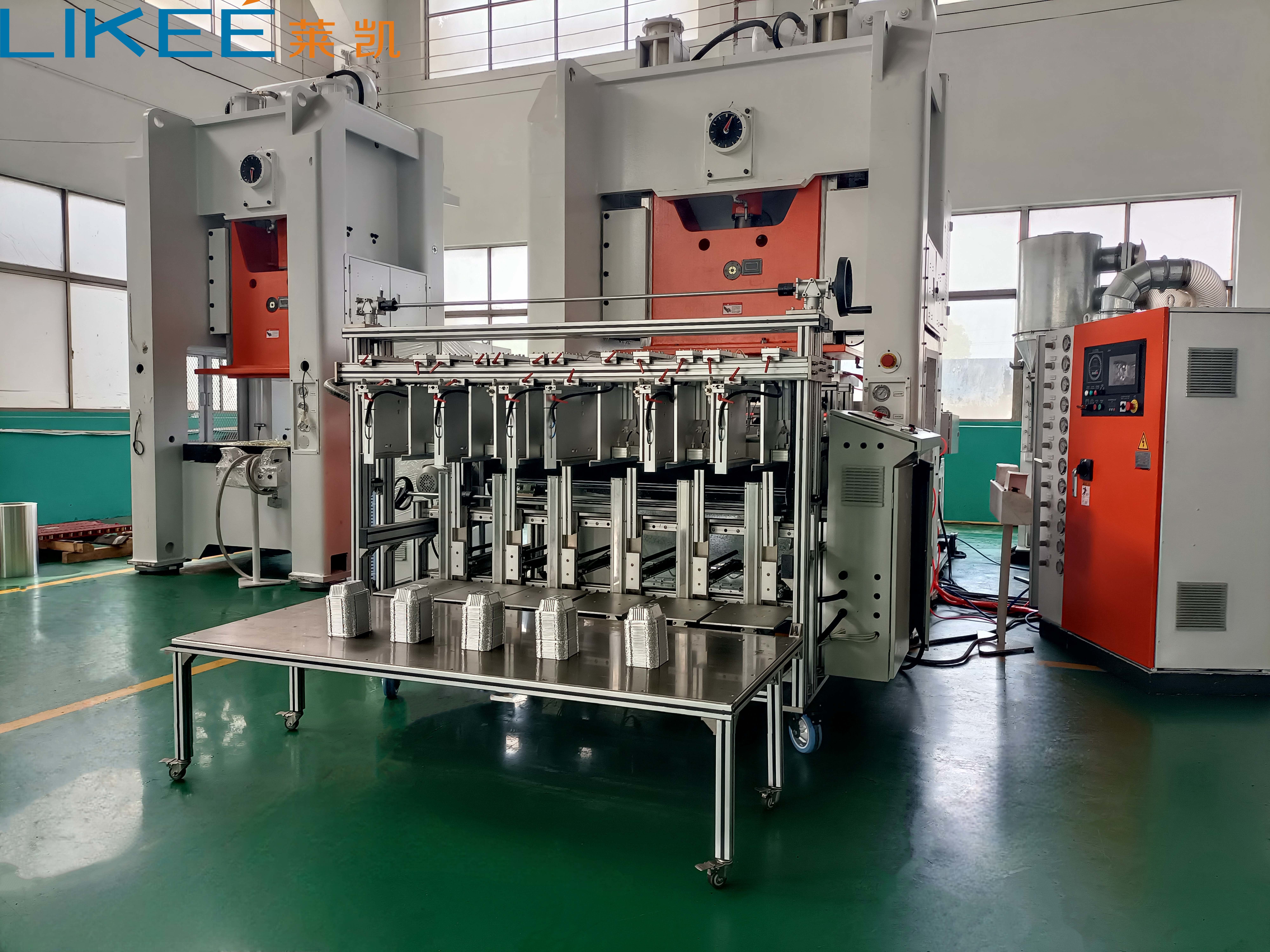 Electric Adjustable Feeder Aluminum Foil Container Making Machine 4~5 Cavities 12000pcs/hour