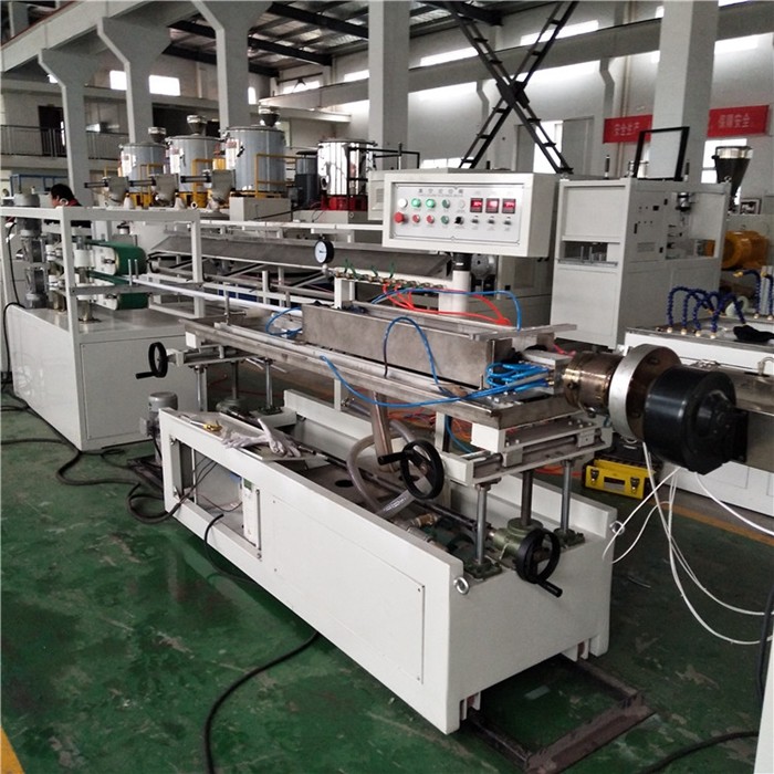 T5 PC LED Tube Production Line SJ50/28 Model Single Extruder Extrusion Line