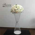 Outdoor Wedding Flower Stand Metal Floral Arrangement Stand White Geometric