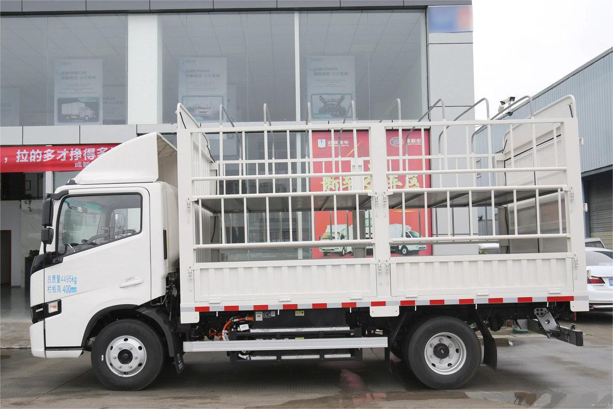 White Geely All Electric Box Truck Electric 26 Foot Box Truck