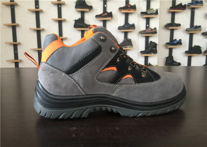 Black Slip Resistant Work Shoes Dural Density PU Injection Mass Production For Doctor
