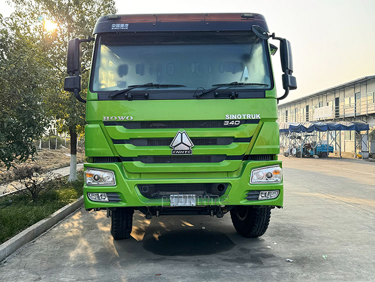 HOWO 6x4 Garbage Truck Compactor Euro 2 Waste Disposal Garbage Rear Loader Truck Green Diesel Model New
