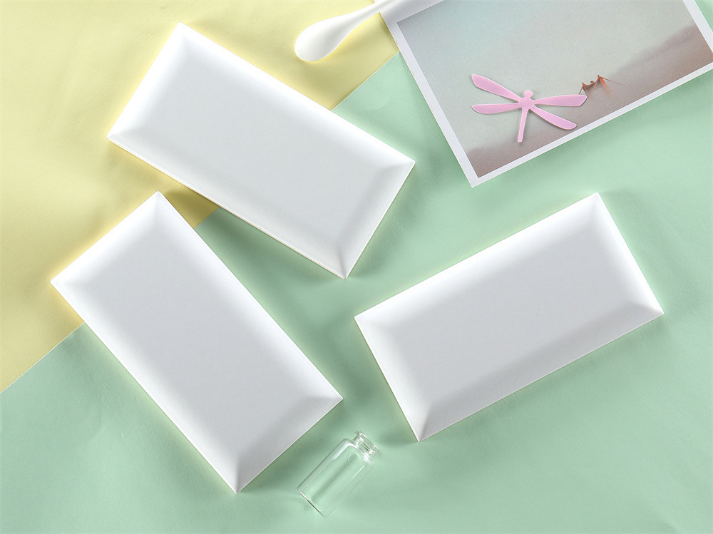 White Bevelled Tiles 75x152mm Glossy Ceramic Wall Bread Tiles For Bathroom and Kitchen
