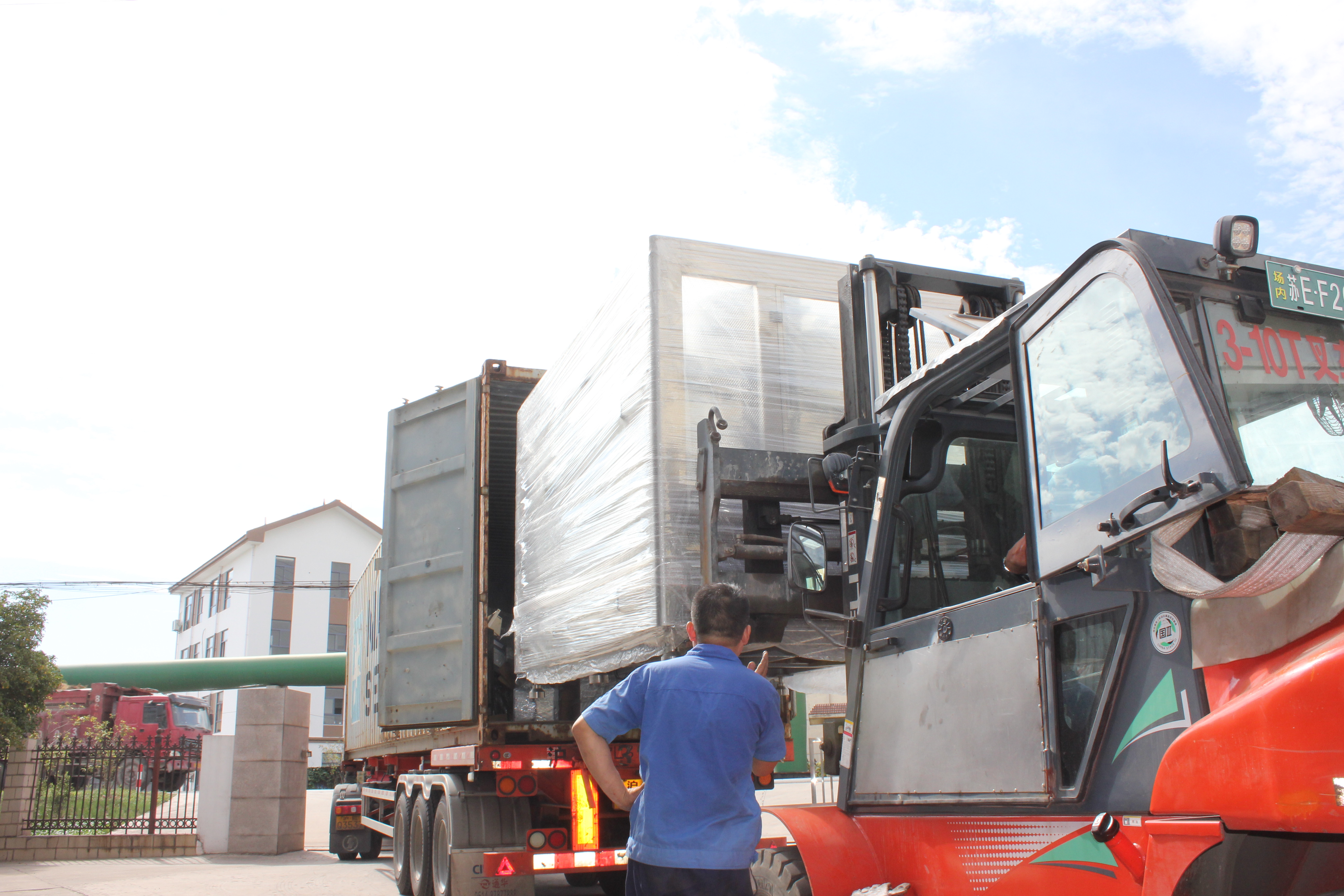 Long Service Life Shrink Packing Machine PE Film Mineral Water Packing Machine