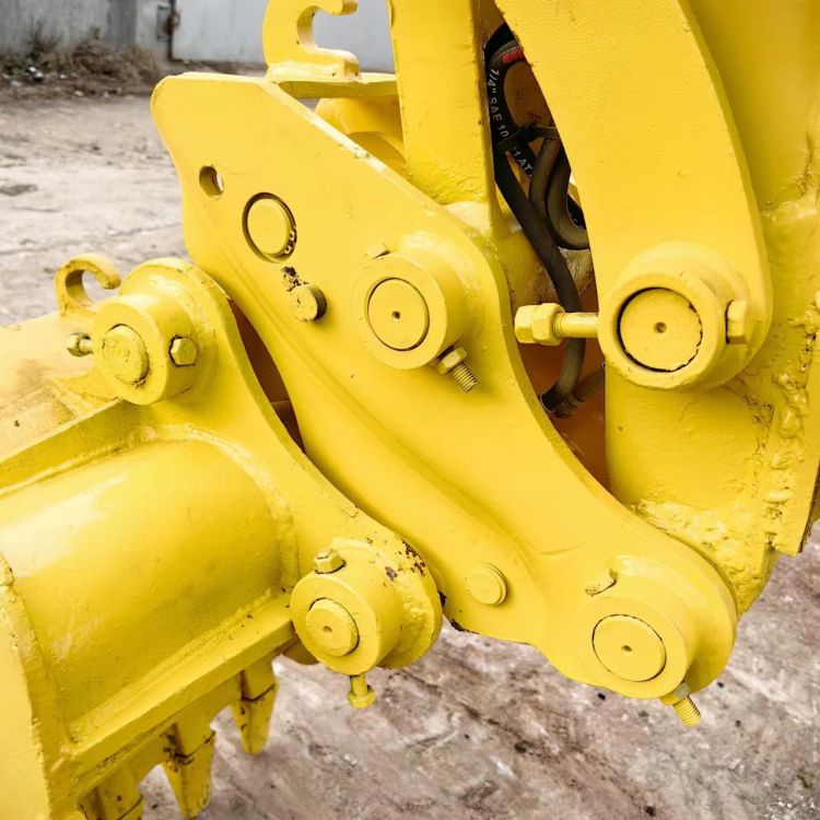 Used 5 Ton Mini Excavator Komatsu PC56-7 with Cummins Engine and 0.2m3 Bucket Capacity