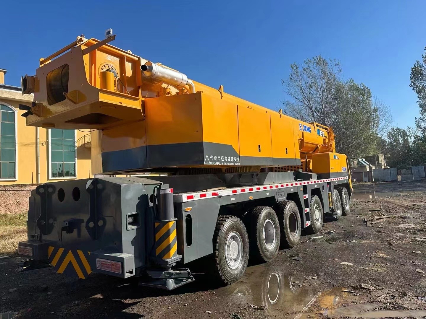 Chinese famous brand XCMG 25 Ton 30n TON 50 Ton 70 Ton 100 ton 130 TON mobile truck crane for sale