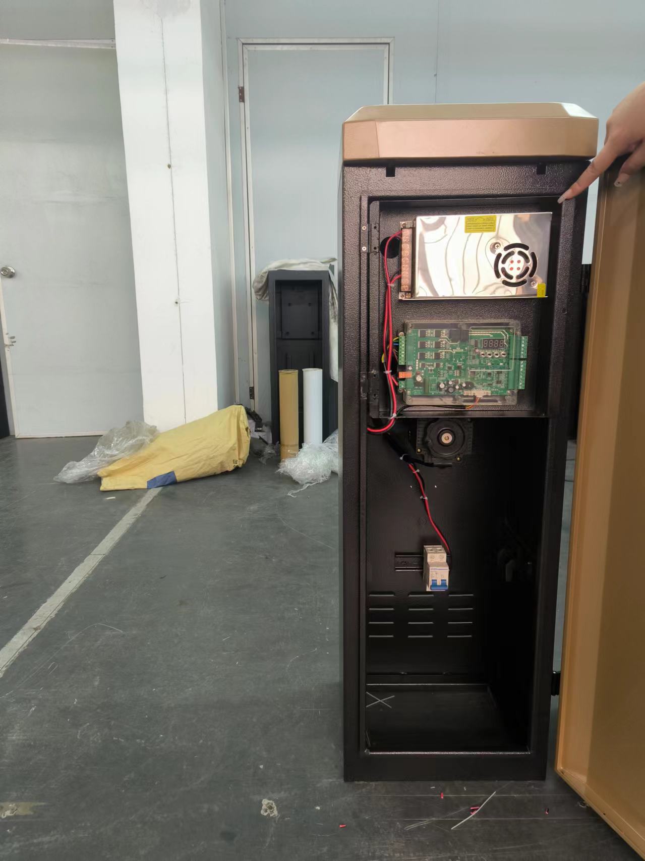 140W Lifting Barrier Gate For Vehicle Parking Turnstiles Mechanism