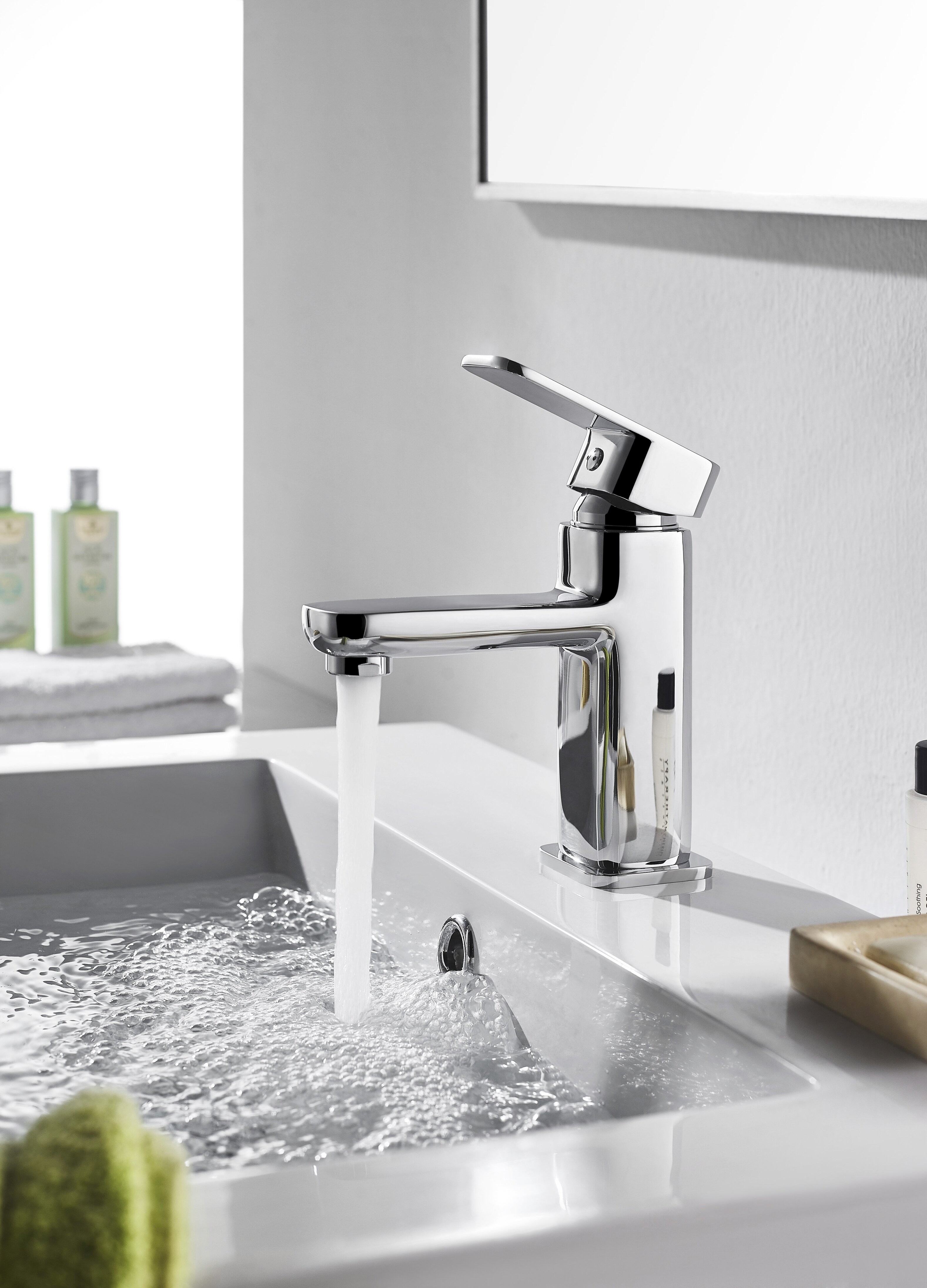 Modern Single Handle Wash basin Faucet Brass Bathroom Faucet