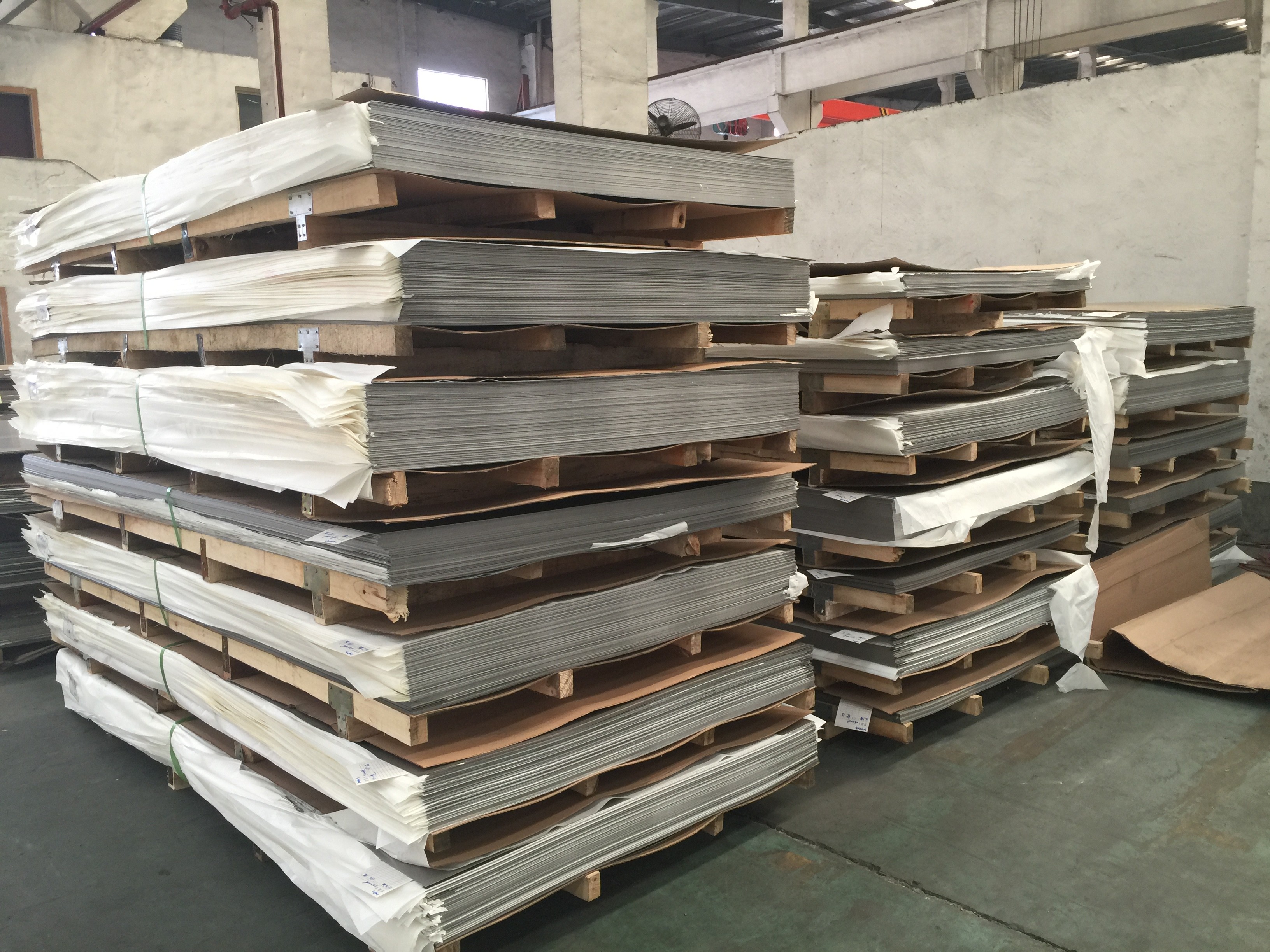 5754 1050 7075 T6 Aluminum Plate 1100 3105 5052 6061 0.10mm-500mm