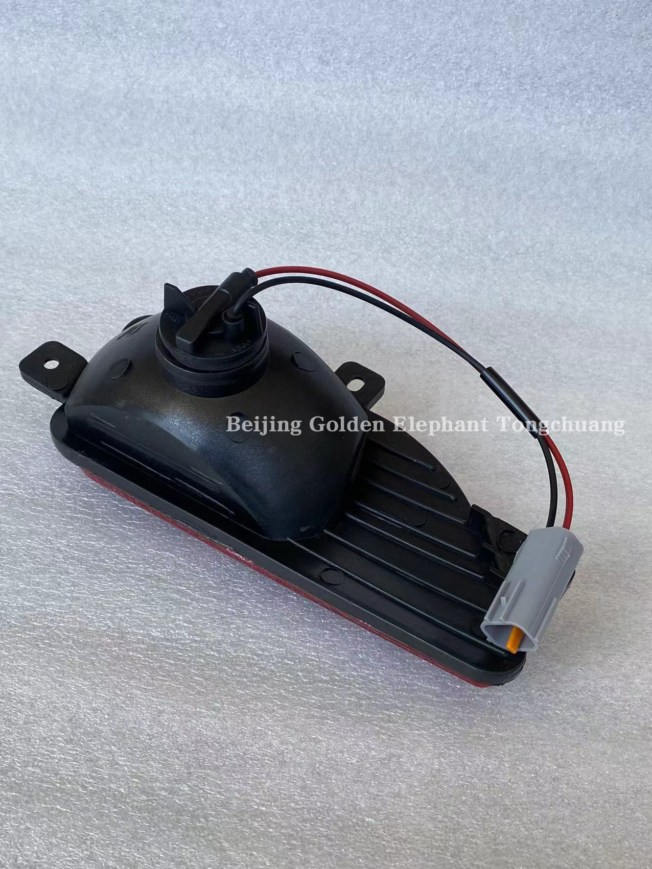 Foton Car Fitment Rear Fog Light 4116210-P00 for GRATOUR ix5 MPV 16.01- at Affordable