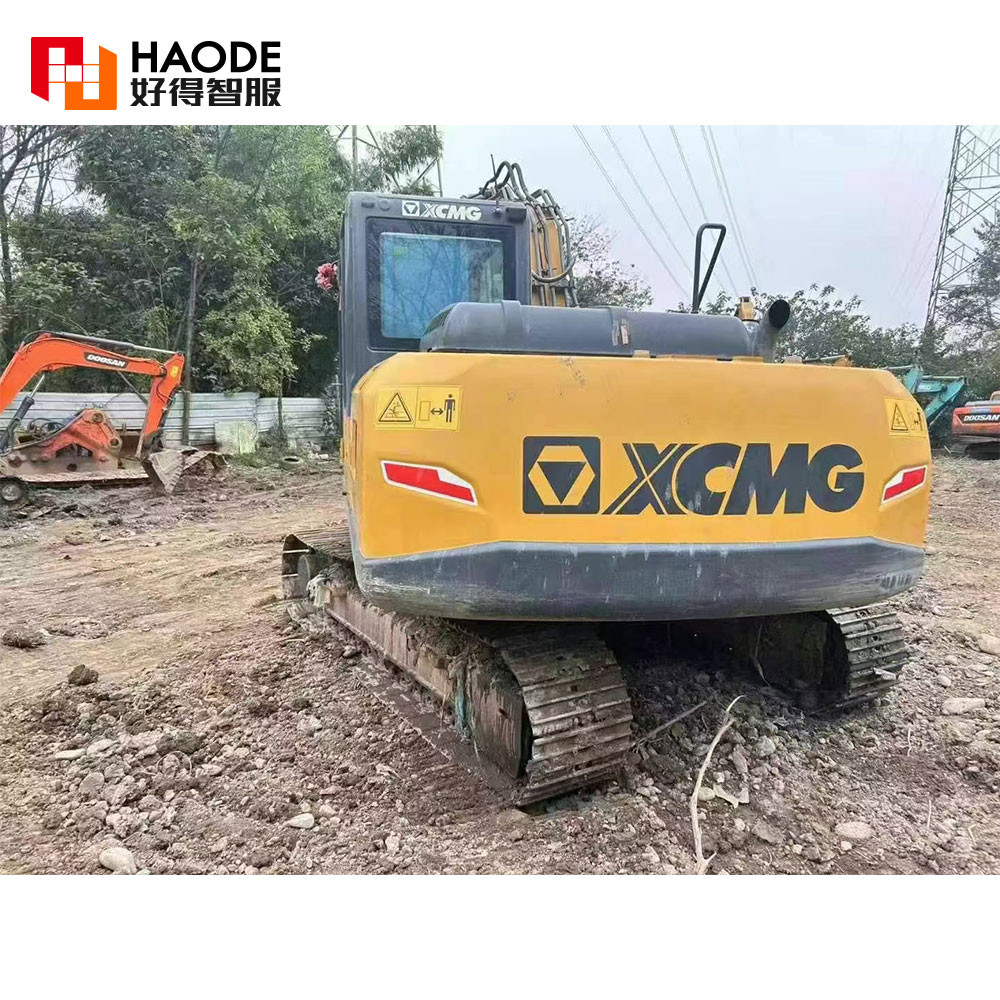 XCMG 10 ton 12 ton 13 ton excavator machine official XE135B hydraulic excavator for sale