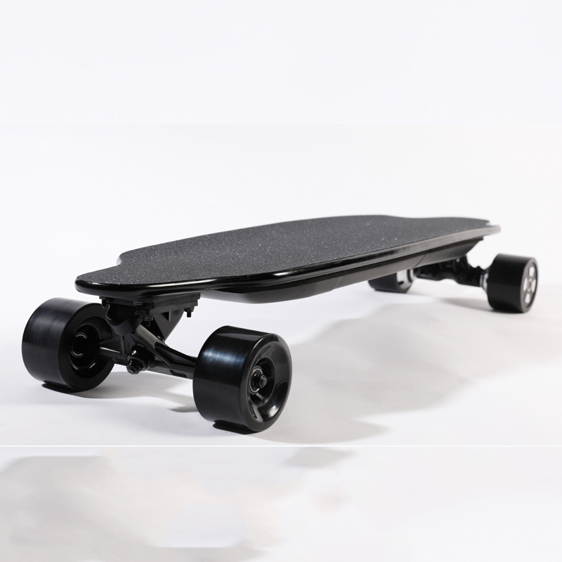 40KM/H Portable Electric Skateboard 8 Ply Maple High Speed Red Warning Taillights