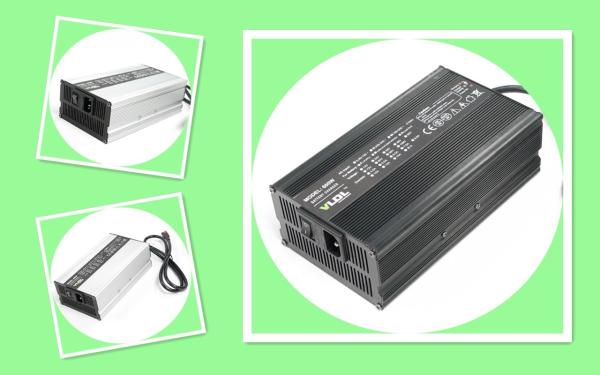 54.6V 58.4V 58.8V Electric Motorcycle Battery Charger Max 10 Amps 600W Fast