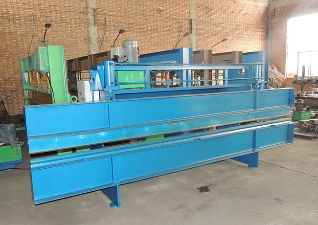 1mm Thickness Metal Bending Machine Size 4.2*1.2*1.7m Without Frame Limit