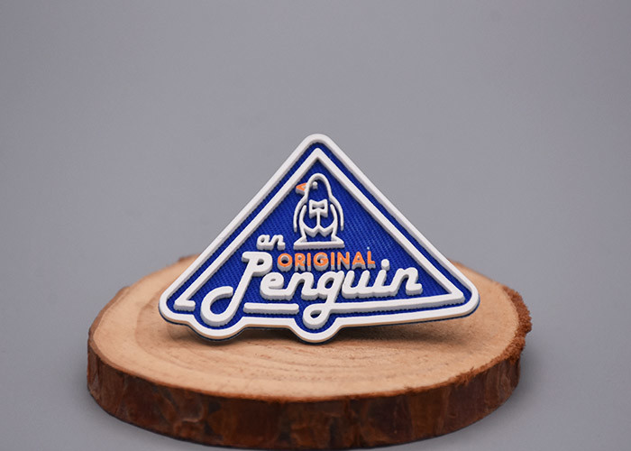 Hot Melt Adhesive Printed Silicone Clothing Labels Customized Twill Back