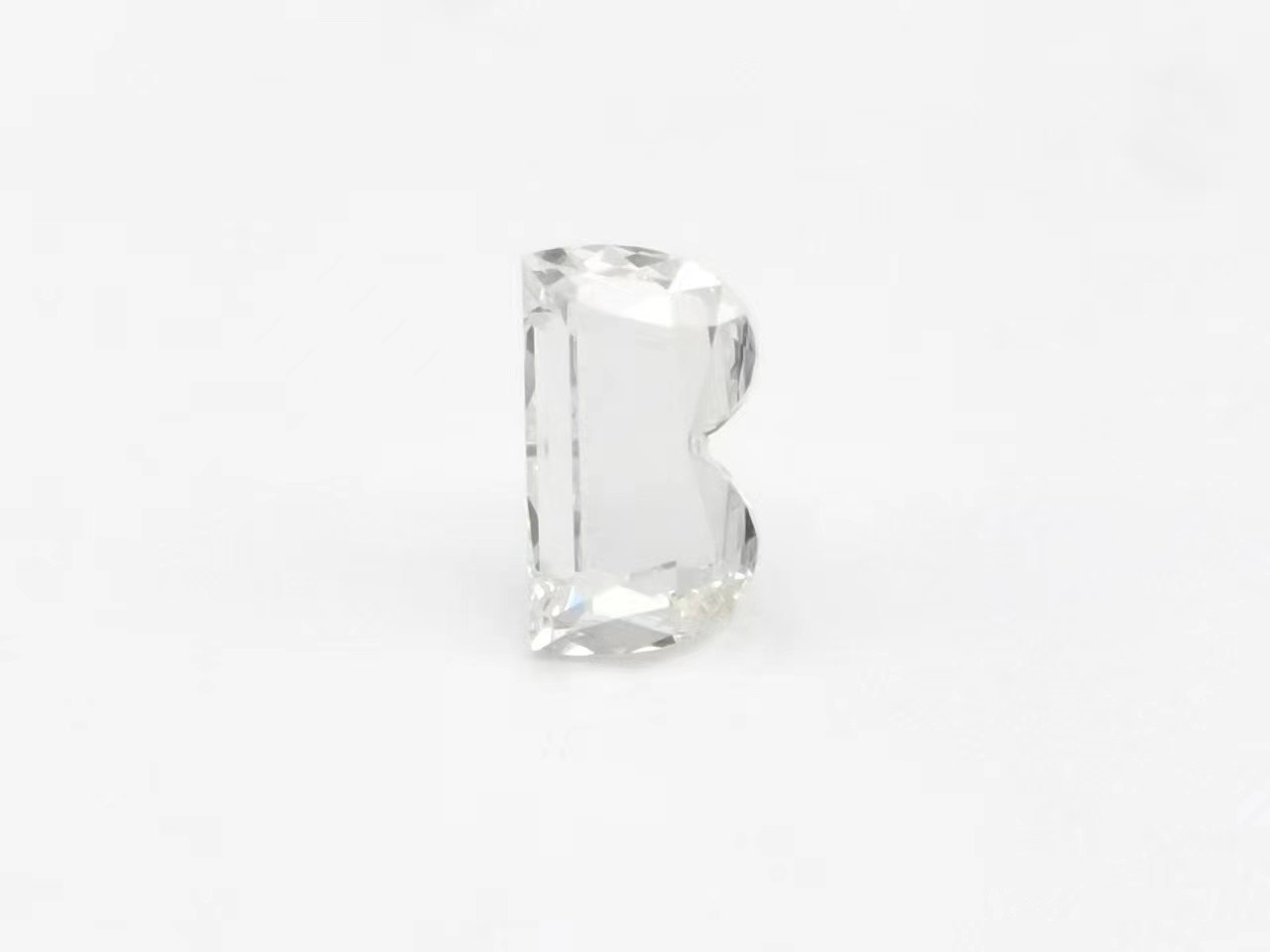 Letter Shape Diamonds Colorless Lab Made Diamonds CVD Synthetic Diamonds Lab Created