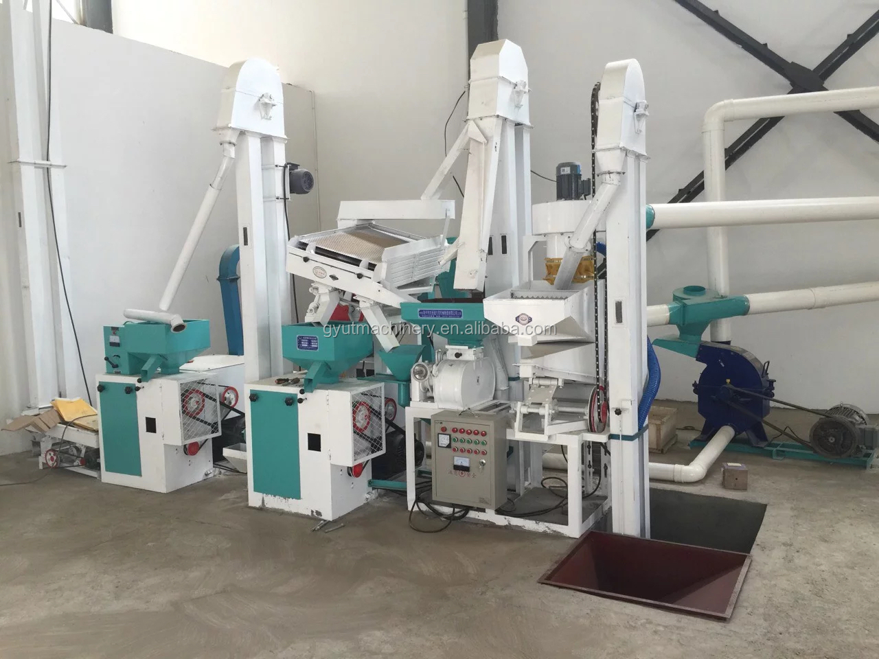 Rice Paddy Mill Equipment Powered by Solar Energy Voltage 380v 50hz Raw Material Rice
