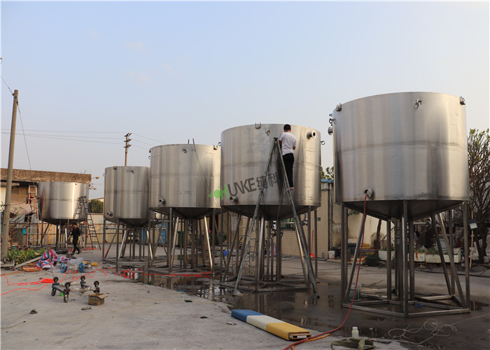 Steam Heating Or Water Cooling Tank / Fermentation Tank Buffer Tank