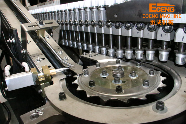 8 Cavity Automatic Plastic Bottle Blowing Machine K8 14000-18000BPH