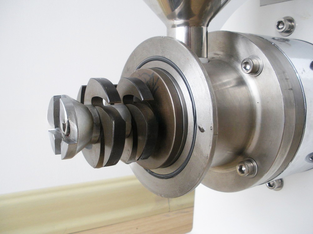 Lab Use Explosion-Proof Horizontal Bead Mill (ZM0.3B)