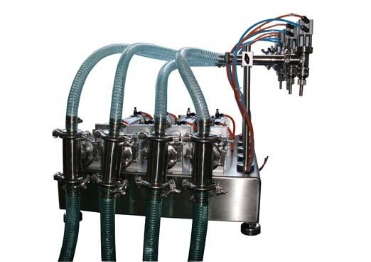 4 Heads Pneumatic Liquid Filling Packaging Machine For Beverage Oil Shampoo
