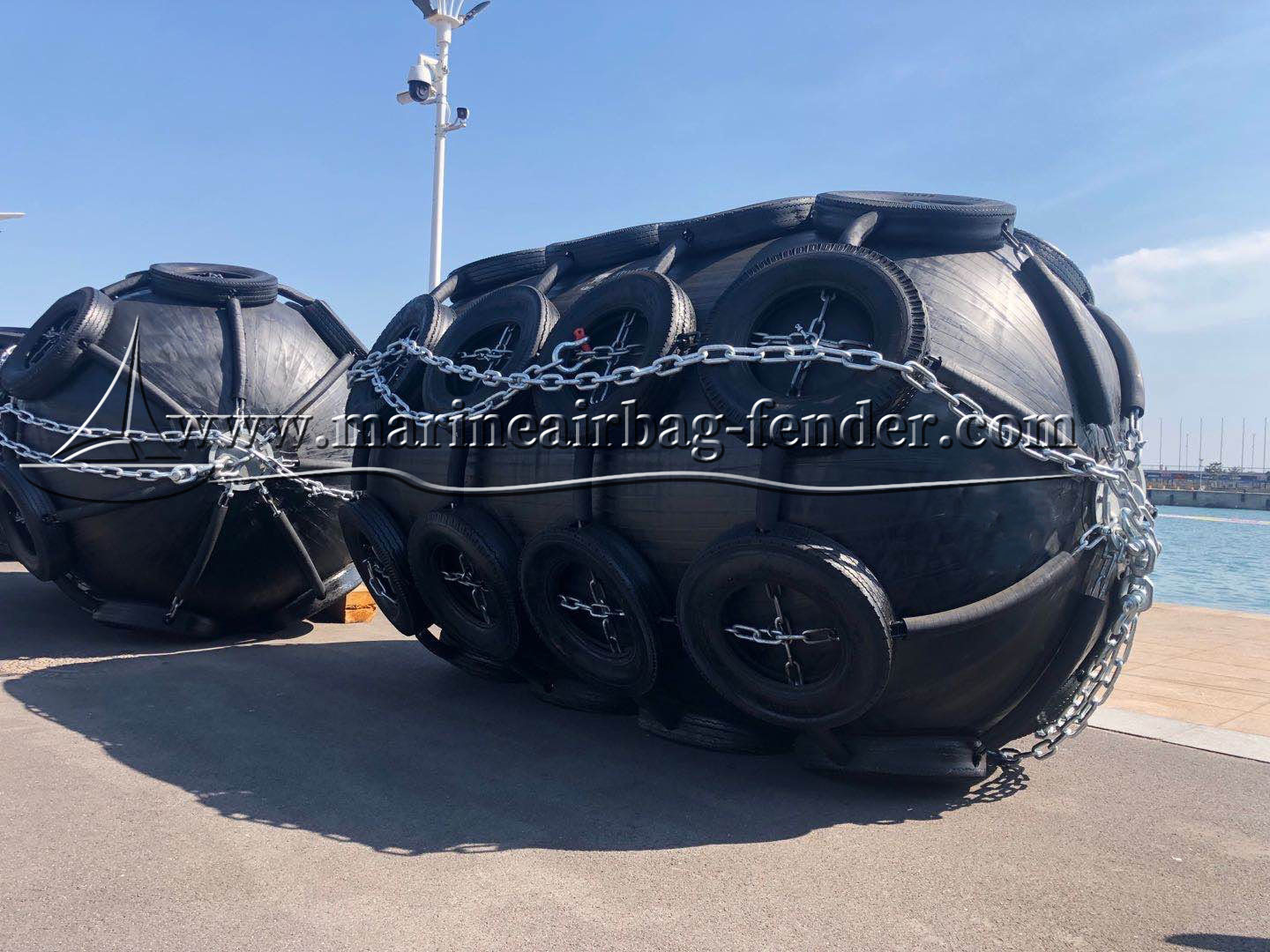 1.2m X 2m Pneumatic Rubber Fender Yokohama Type Inflatable Ship