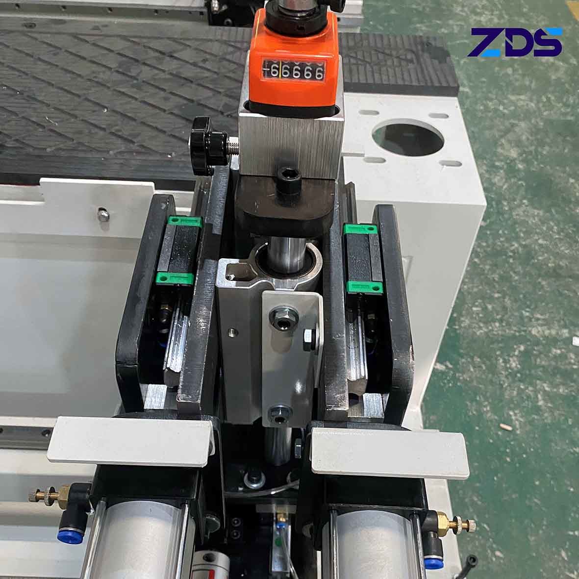 Electric Oil Injection CNC Side Hole Drilling Machine For Shelf