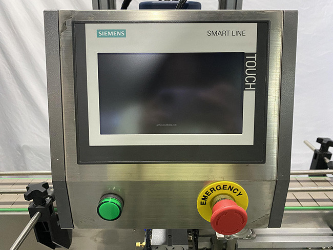 ISO Rustproof Bottle Capping Machine Stable For Essential Oil Filling