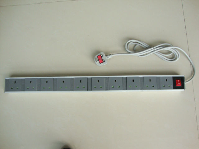 16 port outlet Power Strips, UK Power Distribution Units and Extension Cords