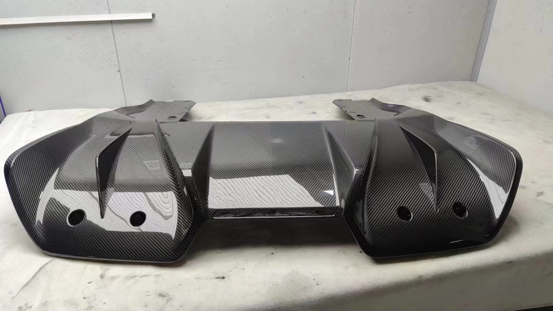 2014 - 2016 650s Body Kit OEM Carbon Fiber Front Lip Diffuser Body Kit For Replace