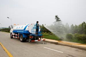 China 336 HP 8x4 Water Container Truck / Commercial Water Truck 75km/H Max Speed wholesale