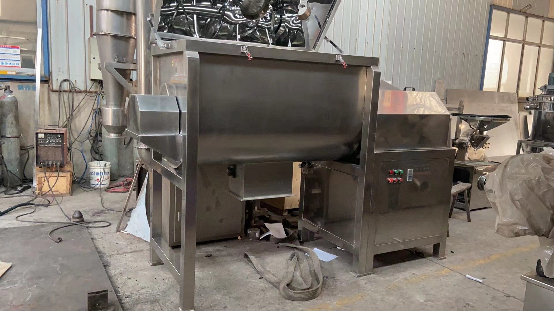 22KW 3000L Horizontal Ribbon Mixer Pigment Dry Powder Blending Equipment