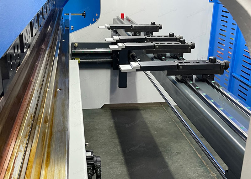 220T Hydraulic Bending Machine WE67K CNC Press Brake Machine Price 3200MM With DA53T 4+1 Axis For Metal Steel Plate