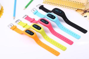 China OLED screen fitness sport wristband IOS and Android supported smart wristband wholesale