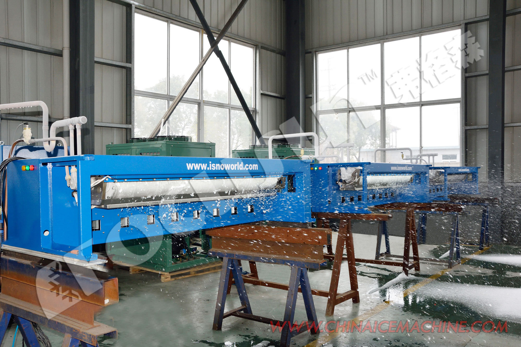 1500kg/24hours White Christmas Snow Making Machine Indoor for Core Components PLC