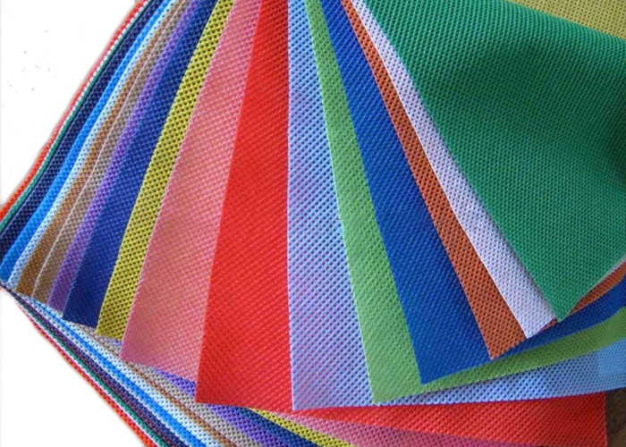 Breathable 9GSM PP Non Woven Fabric 100% Polypropylene Material