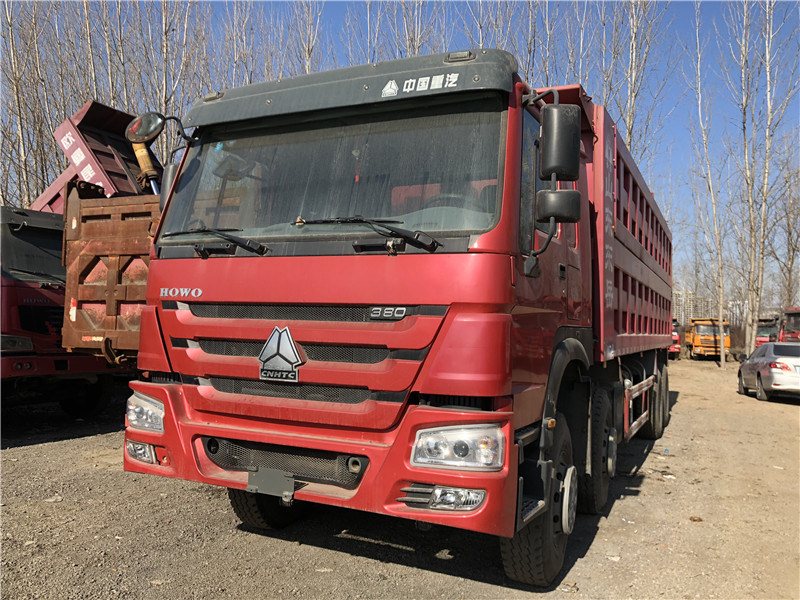 Competitive Price Used HOWO 32cbm Front Tipping Truck 12 Tyre Tipper 8X4 Mining Truck 45 Ton Heavy Dump Truck