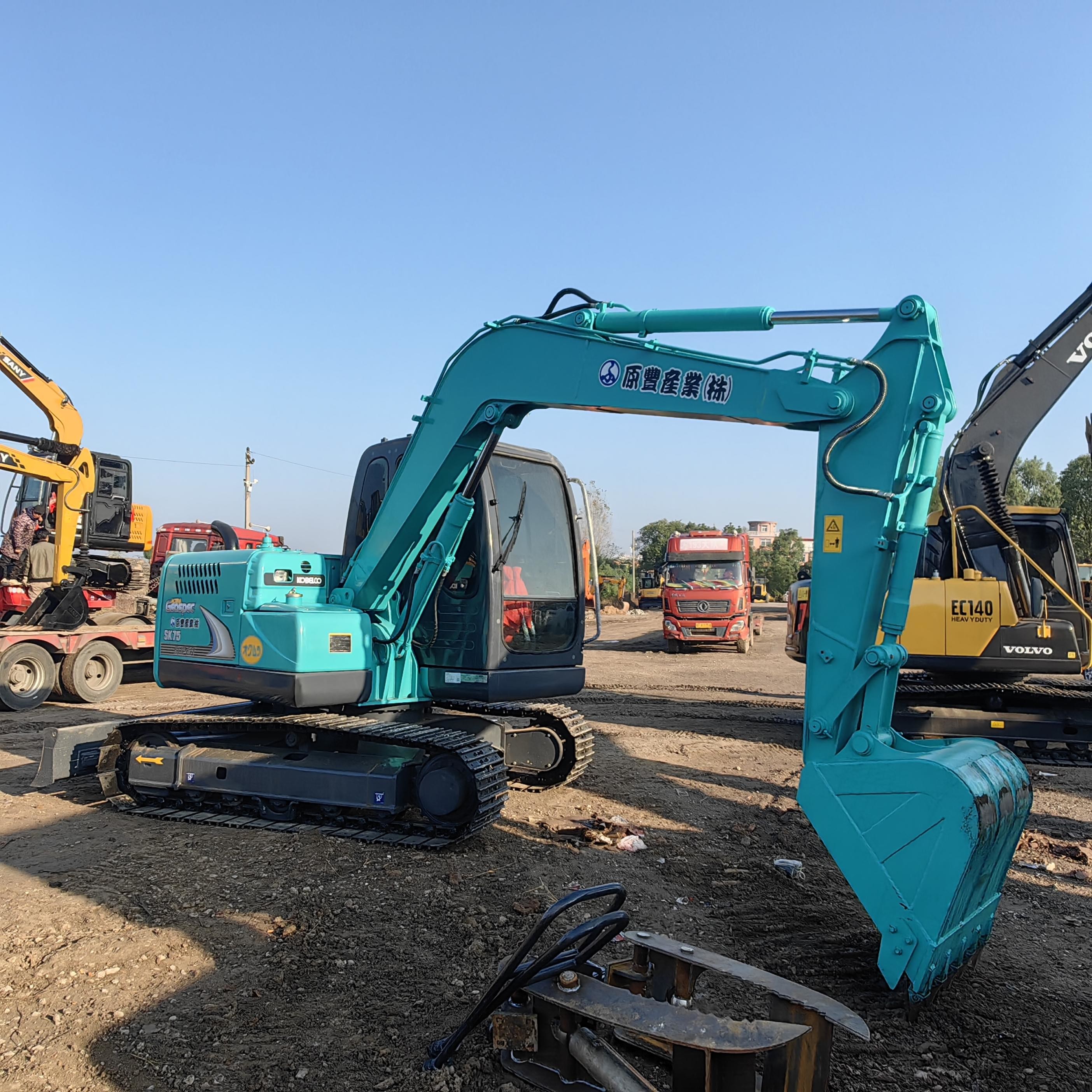 7 Ton Small Used Kobelco Excavators 7000kg Sk75 Kobelco Digger