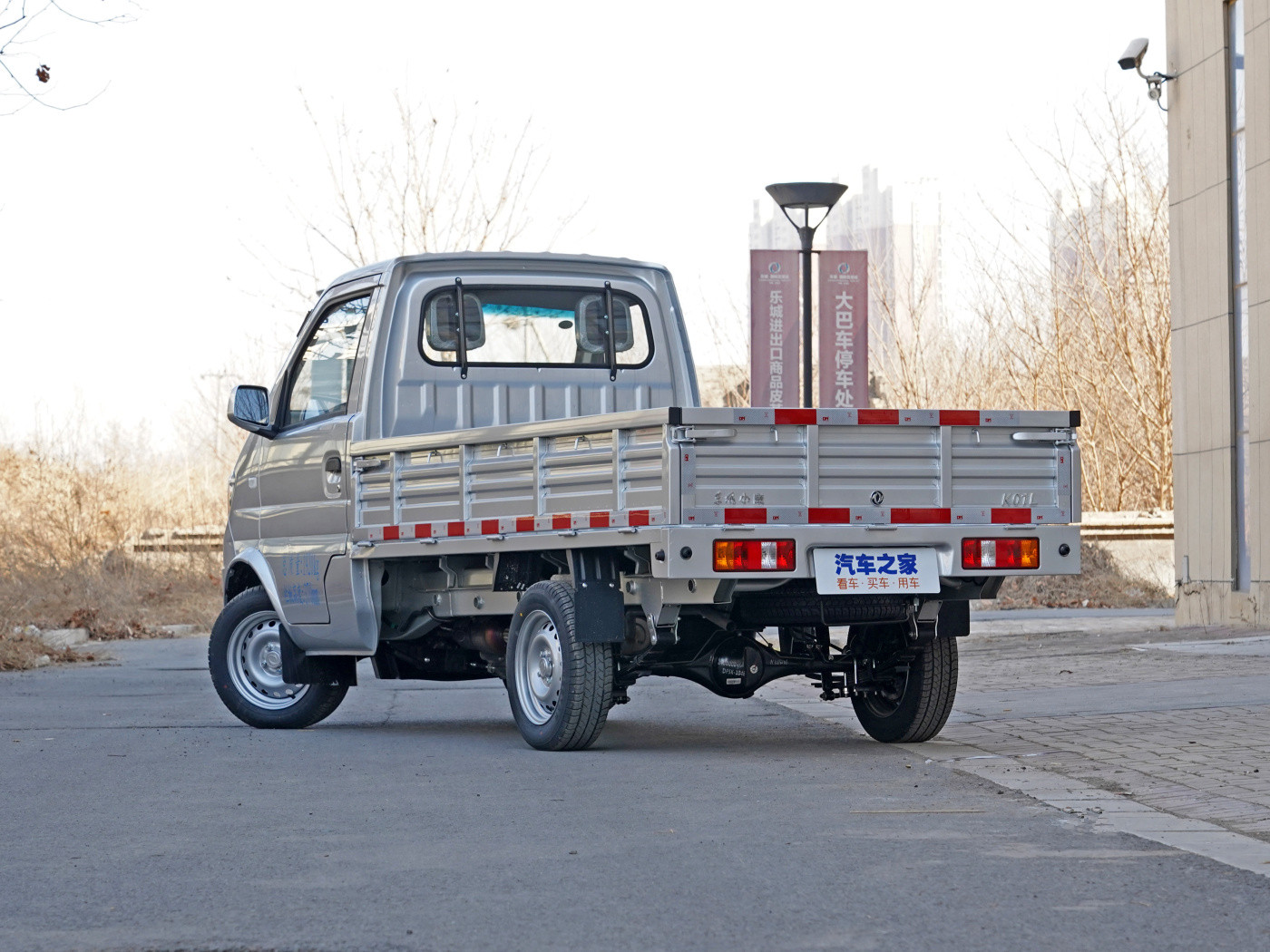 DFSK Mini Cargo Vehicle 1Ton With Gasoline Engine Good Price for Sale