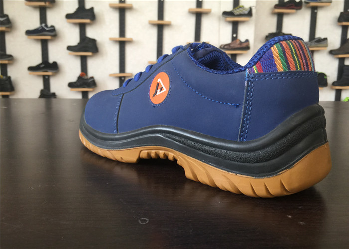Classic Dark Blue Waterproof Safety Shoes Heat Resistant For Heavy Duty Wear