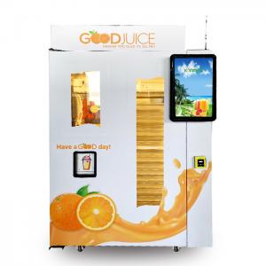 China LED Display Screen Mobile Phone Charging Juice Vending Machine With Automatic Cup Lid wholesale