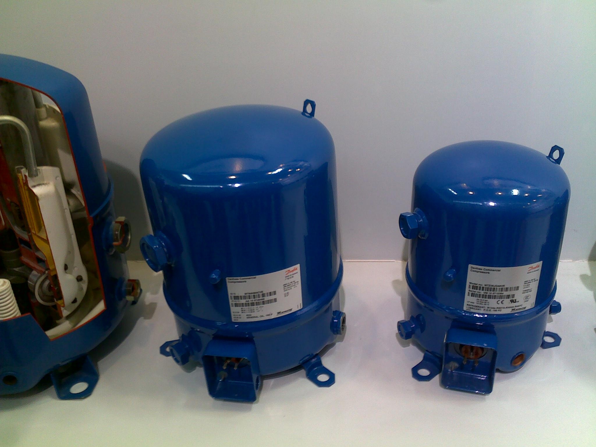 Reciprocating Piston Type Maneurop scroll compressor HCM120T4 10HP 99390BTU
