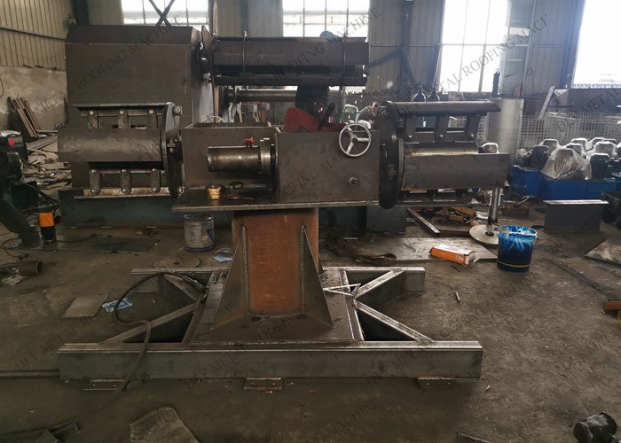 Coil Width 1000mm-1250mm Manual Decoiler 1500kgs Coil Uncoiler For Steel