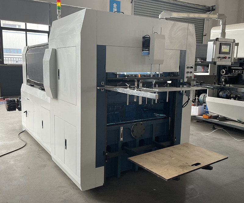 Low Noise 10800 PCS/MIN Fully Automatic Paper Cup Die Cutting Machine