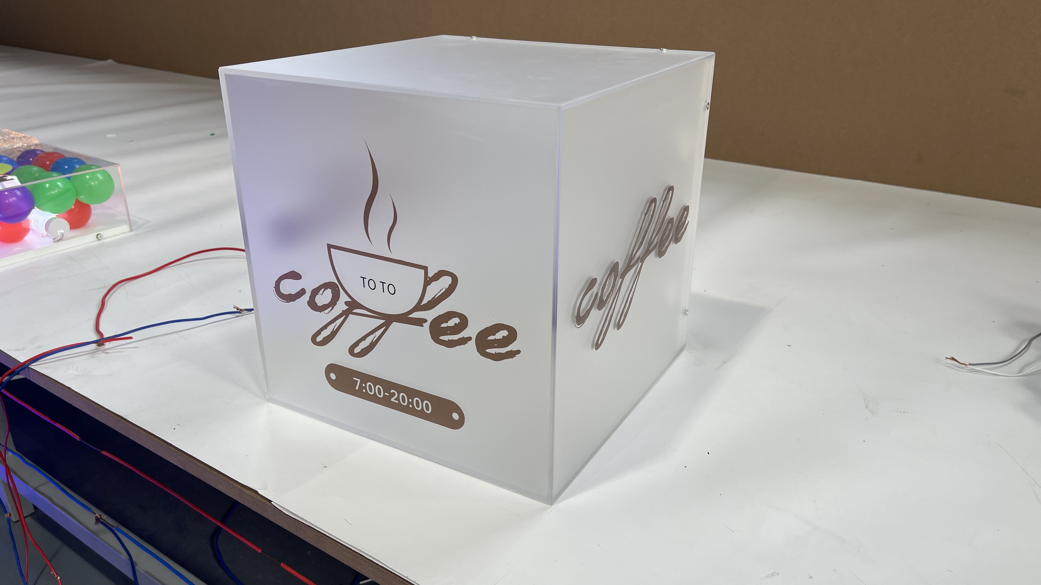 Customized Color Wall Mounted Aluminium Slim Frame LED Light Box for Chain Stores Sale