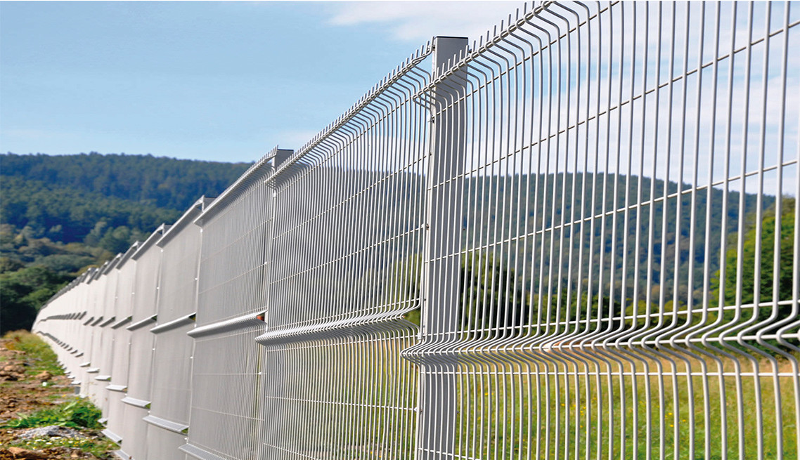 Outdoor Garden Privacy 3D Curved V Mesh Fencing Gate